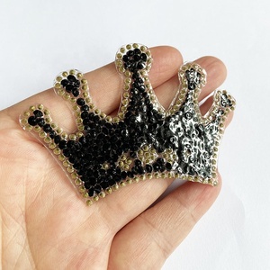 Großhandel Kleideraccessoire Schwarze Krone 3D Hot-Fix DIY Kristallperlen-Motiv zum Aufbügeln Strass-Applikation Aufnäher für Kleidung - Product Image 6