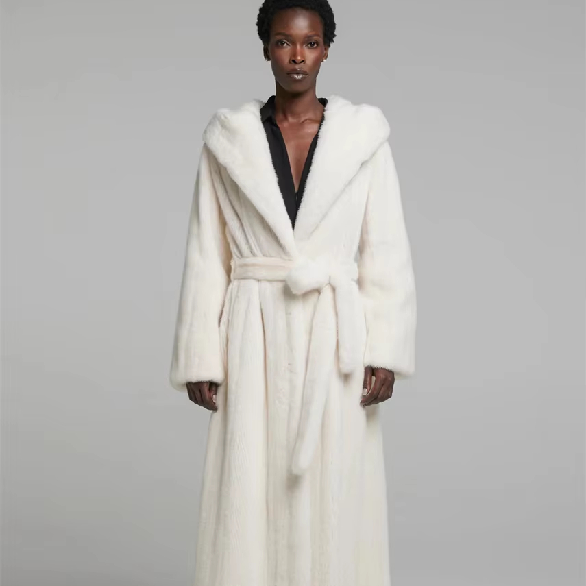 Wholesale Saga Mink Fur Windproof and Warm | Alibaba.com