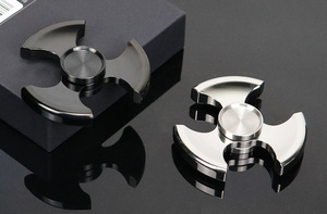 Ba Lưỡi kim loại <span class=keywords><strong>Fidget</strong></span> Spinner (nhôm/thép không gỉ)-Đồ chơi giảm căng thẳng xoay thôi miên - Product Image 5