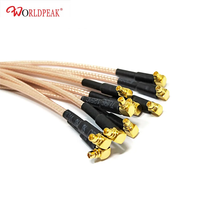 Rechtwinkliges MMCX-Stecker auf 4-Loch-Flansch-Panel-Mount SMA-Buchse Kabelkonfektion RG316 Koaxial-Antennen-Pigtail für LTE/4G/GSM-Module
