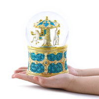 Boule à neige de créateur de boule de cristal de neige la plus vendue avec n'importe quelle taille et forme pour les filles