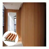 Panneaux de cloison modernes pour appartements en WPC PVC imperméables pour l'intérieur avec dimensions personnalisées
