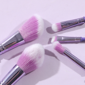 Juego de 5 Brochas de Maquillaje Kuromi con Mango Metálico y Pelo Sintético de Color Morado, Brochas de Maquillaje de Lujo Personalizadas - Product Image 6