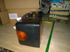 Pieza Compatible Liugong 32B0098, Faro Combinado Izquierdo, Directo de Fábrica, Piezas de Maquinaria de Construcción - Product Image 3