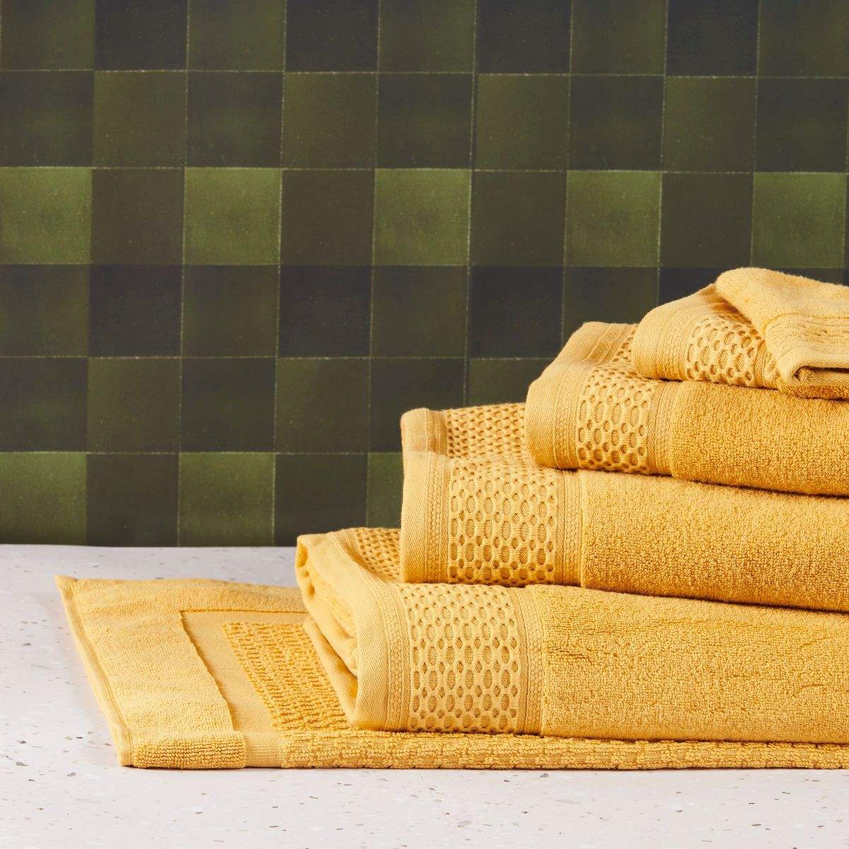 สีเหลือง