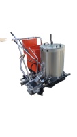 Machine de marquage routier automatique sans air avec système de filtration pour un flux de peinture fluide et des lignes nettes