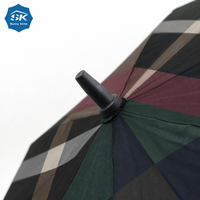 Parapluie de golf transparent au design minimaliste, motif quadrillé, construction solide, idéal pour les cadeaux d'entreprise
