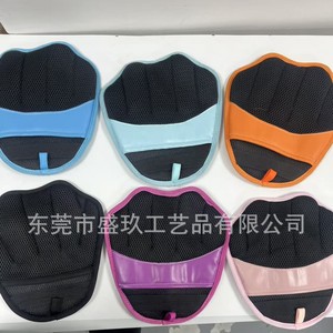 ถุงมือกำจัดขนสัตว์เลี้ยงแบบ OEM ผ้าโพลีเอสเตอร์ หวีกลม สำหรับสุนัขขนยาว อุปกรณ์กรูมมิ่ง - Product Image 3