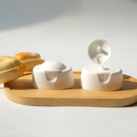 Bouteille de shampooing en plastique à presser de lotion cosmétique en HDPE de marque de distributeur 450ml personnalisée avec bouchon rabattable