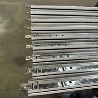 Fabricant professionnel de barres en T en acier galvanisé pour plafond, grille en T galvanisée suspendue au plafond de haute qualité