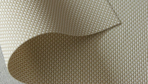 Les ventes directes d'usine peuvent être utilisées comme tissu en <span class=keywords><strong>fibre</strong></span> <span class=keywords><strong>de</strong></span> <span class=keywords><strong>verre</strong></span> enduit <span class=keywords><strong>de</strong></span> PVC ignifuge et ignifuge <span class=keywords><strong>sur</strong></span> les rideaux - Product Image 6