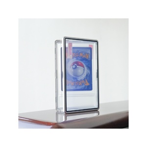 Boîtier en métal pour cartes <span class=keywords><strong>de</strong></span> jeu <span class=keywords><strong>de</strong></span> collection, personnalisé en vrac, multicolores, avec protection magnétique pour cartes <span class=keywords><strong>de</strong></span> jeu d'élite - Product Image 1