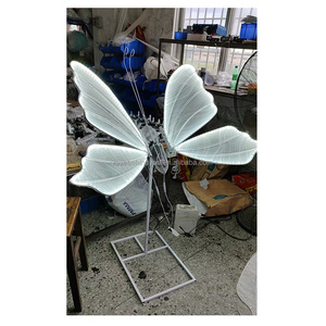 Il cambiamento di colore apre e chiude la disposizione di attività della decorazione di nozze delle ali incandescenti della farfalla che si muovono delle ali della farfalla. - Product Image 6