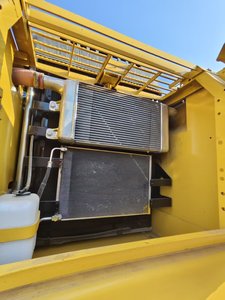 Excavadora Komatsu PC220-8MO Original en Estado Como Nueva, Alto Rendimiento, Bien Mantenida, Ideal para Movimiento de Tierras Pesadas - Product Image 6