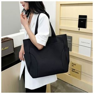 Custom Reusable Casual Simple Plain Shopping Handbags Women Black Shoulder <b>Tote</b> Bag with <b>Zip</b> - Product Image 1