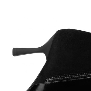 <span class=keywords><strong>Bottines</strong></span> <span class=keywords><strong>noires</strong></span> pour femmes, style western, à bout pointu, au-dessus du genou, avec <span class=keywords><strong>talon</strong></span> aiguille et détails de boucle |   OEM/ODM Personnalisé en <span class=keywords><strong>cuir</strong></span> avec fermeture éclair antidérapante pour l'automne et l'hiver - Product Image 5