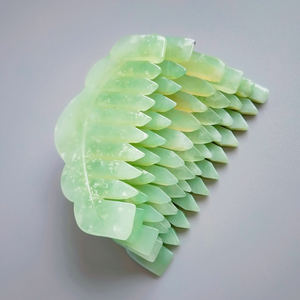 Pettine in giada nefrite per massaggio capelli, regalo fai da te per la cura della bellezza personale - Product Image 1