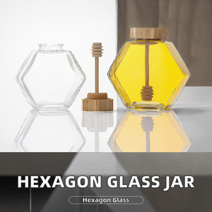 Pot à miel en verre hexagonal de 100 ml avec bouchon en liège et cuillère en bois, personnalisable par marquage à chaud pour les soins de la peau - Product Image 2