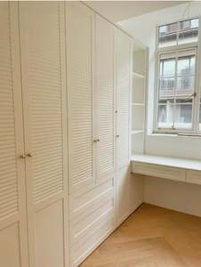 Armoire de chambre à coucher en bois massif, style français, profil bas, luxe, sensation haut de gamme, avec volets pliants coulissants - Product Image 4