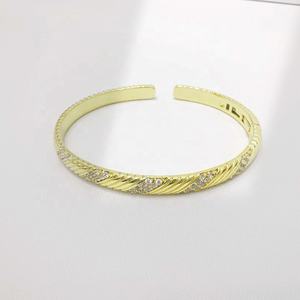 Pulsera Abierta Personalizada de Plata 925 con Baño de Oro de 14k, Estilo Hip Hop, para Mujer, Venta al por Mayor - Product Image 1