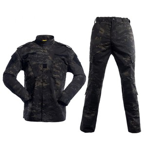 Camisa y pantalones de uniforme táctico con camuflaje desértico, diseño duradero de poliéster y algodón - Product Image 5