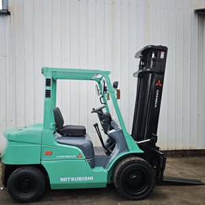 Montacargas Usado Mitsubishi de 3 Toneladas de Alta Calidad, Grendia 30, Hidráulico, Combustible, 4300 kg, 0-2000 Horas, Venta Económica - Product Image 2