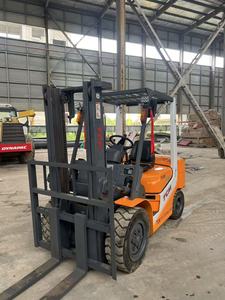 יד שנייה <span class=keywords><strong>tcm</strong></span> 3 טון קטן סולר מלגזה מקורי <span class=keywords><strong>tcm</strong></span> fd30 מעלית משאית חמה למכירה בשימוש מלגזה אוטומטית להרים 3 מ '4.5 מ' - Product Image 4