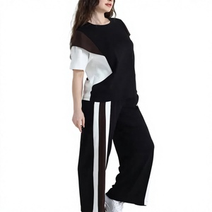 Conjunto Deportivo de Maternidad EVERGLOW para Mujer, Primavera, Estilo Urbano, 100% Algodón, Color Liso, con Franjas en Brazos y Piernas - Product Image 1