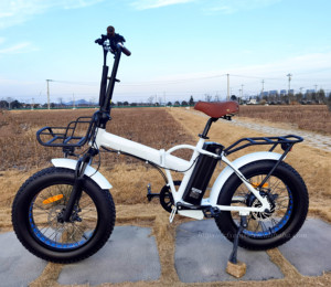 Vélo électrique pliable portable en alliage d'aluminium 20'' 250W, vélo électrique à pneus larges léger pour le transport, vente en gros - Product Image 2