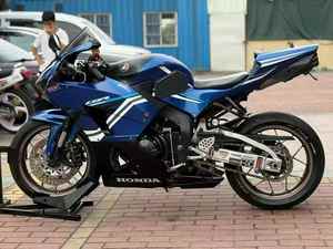ฮอนด้า 1 ซีบีอาร์<span class=keywords><strong>600</strong></span>อาร์อาร์ 599ซีซี มอเตอร์ไซค์ซูเปอร์สปอร์ตแบบสี่สูบเรียง ความเร็วรอบสูง - Product Image 4