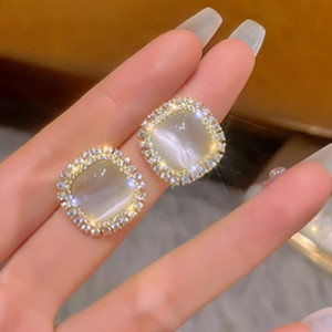 Boucles d'oreilles polyvalentes effet goutte d'huile, style Hong Kong, avec diamants et opales rétro - Product Image 2
