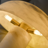 Lampe de table en marbre moderne de luxe en forme de champignon, lumière ambiante tactile LED pour villa, appartement, salon, décoration intérieure
