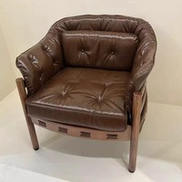 Fauteuil rétro JP en bois massif avec coussin capitonné en cuir vert, dossier en forme de baril, pour salon ou hôtel