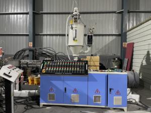 Machine d'extrudeuse de production anti-UV de plaque de soleil en plastique de panneau creux de grille de polycarbonate de PC - Product Image 2