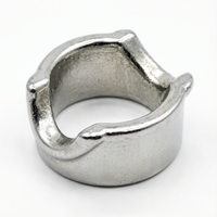 Collier de serrage cranté en acier inoxydable poli miroir, fabrication OEM sur mesure par moulage de précision à la cire perdue, bague de coussinets moulée à la cire perdue
