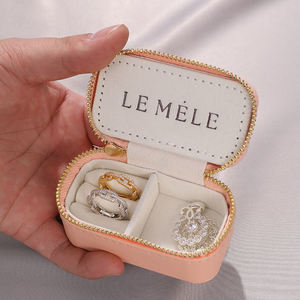 Mini Estuche de Joyería de Cuero Personalizado con Logotipo, Portátil, con Cierre, de Terciopelo, para Guardar Anillos, Collares y Joyas Pequeñas - Product Image 3