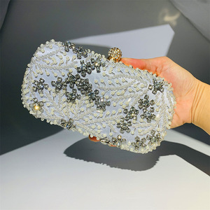 Bolsos <span class=keywords><strong>de</strong></span> <span class=keywords><strong>Mano</strong></span> <span class=keywords><strong>de</strong></span> Poliéster Sólido Hechos a <span class=keywords><strong>Mano</strong></span> <span class=keywords><strong>de</strong></span> Moda <span class=keywords><strong>para</strong></span> Mujer, Bolsos <span class=keywords><strong>de</strong></span> Noche con Cuentas Vintage <span class=keywords><strong>para</strong></span> <span class=keywords><strong>Bodas</strong></span> y Fiestas - Product Image 1