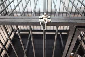 กรงสุนัขกลางแจ้งทำจากสังกะสีหรือพีวีซีทนทานสำหรับงานหนักติดตั้งง่าย - Product Image 3