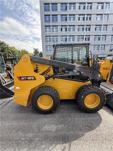 รถตักล้อยาง Skid Steer Loader รุ่น Xc7-Sr12 บริการหลังการขายดี มีจำหน่าย - Product Image 1