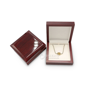 Luxury mahogany finish wooden jewellery <b>box</b> soft <b>beige</b> inner lining for high‑end jewelry business wholesale order - Product Image 5