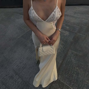 Vestido de noche largo estilo europeo-americano con encaje, cintura natural, escote corazón y abertura, ideal para banquetes, fiestas y escenarios. - Product Image 2