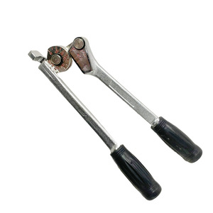 Dobladora manual de tubos Taiwan Gome de 6-22 mm para cobre, aluminio y reparación de refrigeración - Product Image 1