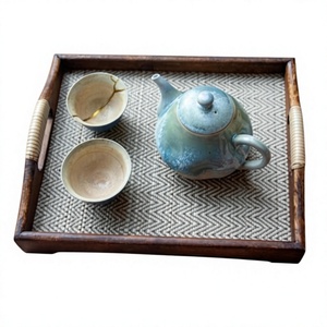 Bandeja de Servir Rectangular Tallada a Mano de Madera con Diseño Japandi, de un Solo Nivel, con Compartimento de Almacenamiento, Apta para Lavavajillas, Acabado Pulido - Product Image 1