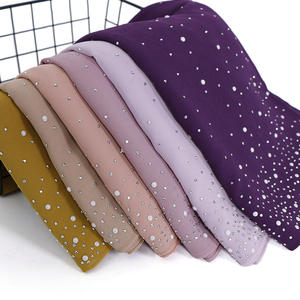 Best verkochte Arabische moslim hijab sjaals van chiffon met parelontwerp - Product Image 1
