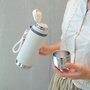 550/700ml Outdoor Sports Portable Large Capacity Stainless Steel <b>Water</b> <b>Bottle</b> for Men Women Students Butt Cups - Product Image 5