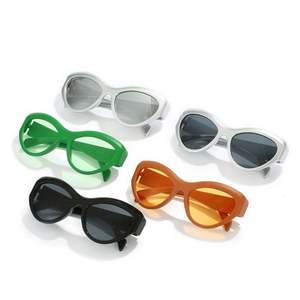 Nouveauté Mode Unisexe Lunettes de Soleil de Cyclisme Argentées Grand Cadre Style Steampunk pour Femmes - Product Image 4