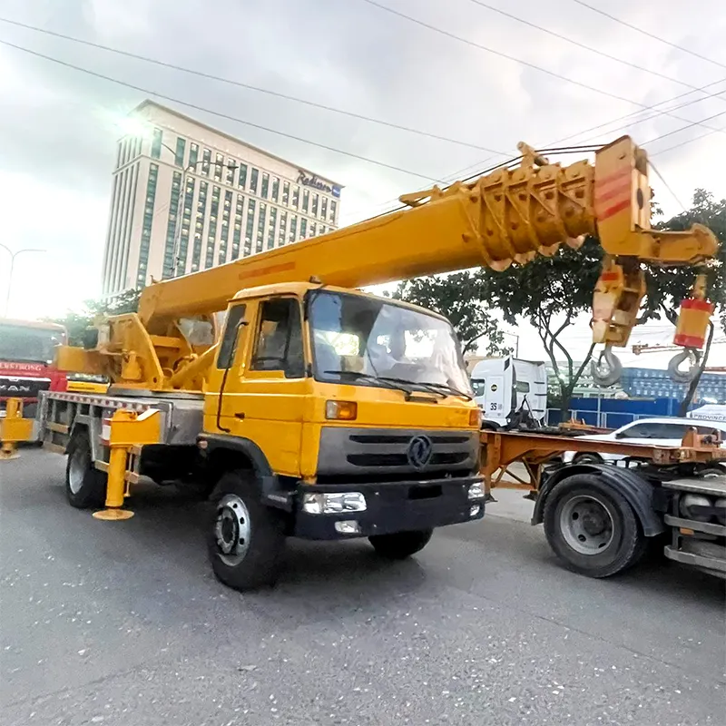 Mini Grues sur camion Grove d'occasion à vendre à Dubaï