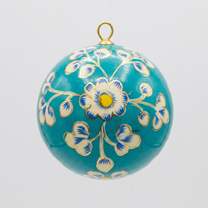 Adorno Redondo de Plástico Colorido con Diseño Floral en Azul Turquesa, Blanco y Amarillo, Diseño Simple, Bola Decorativa - Product Image 1