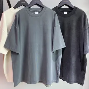 हैवीवेट धुले हुए पुराने पुरुषों की टी-शर्ट शुद्ध कॉटन लूज़ फैशन ब्रांड पुरुषों की टी-शर्ट से बनी है