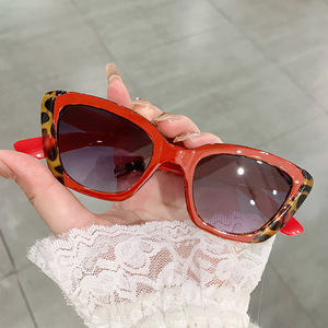 Jamie 24024 Cat-Eye Sunglasses Leopard Print Small Frame UV400 Women's Fashion Outdoor Casual - Product Image 2